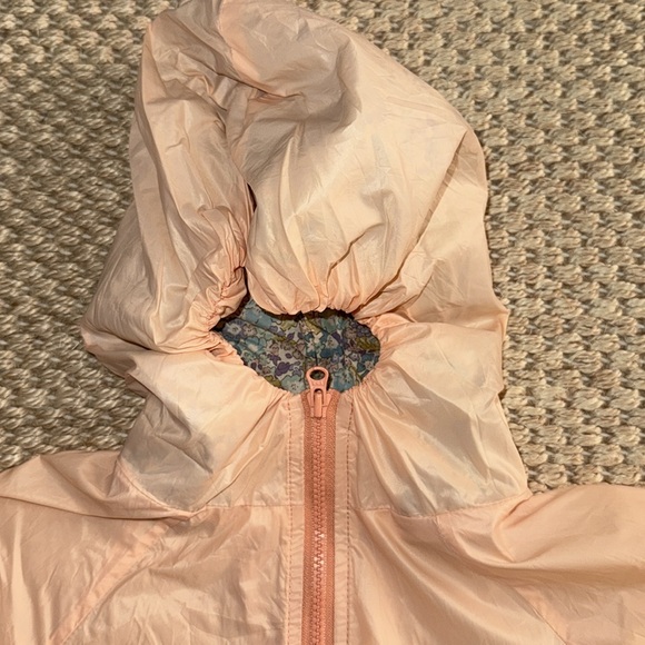 Tia Cibani Coral Pink Windbreaker Jacket with matching bag size 5/6 year - Picture 4 of 8